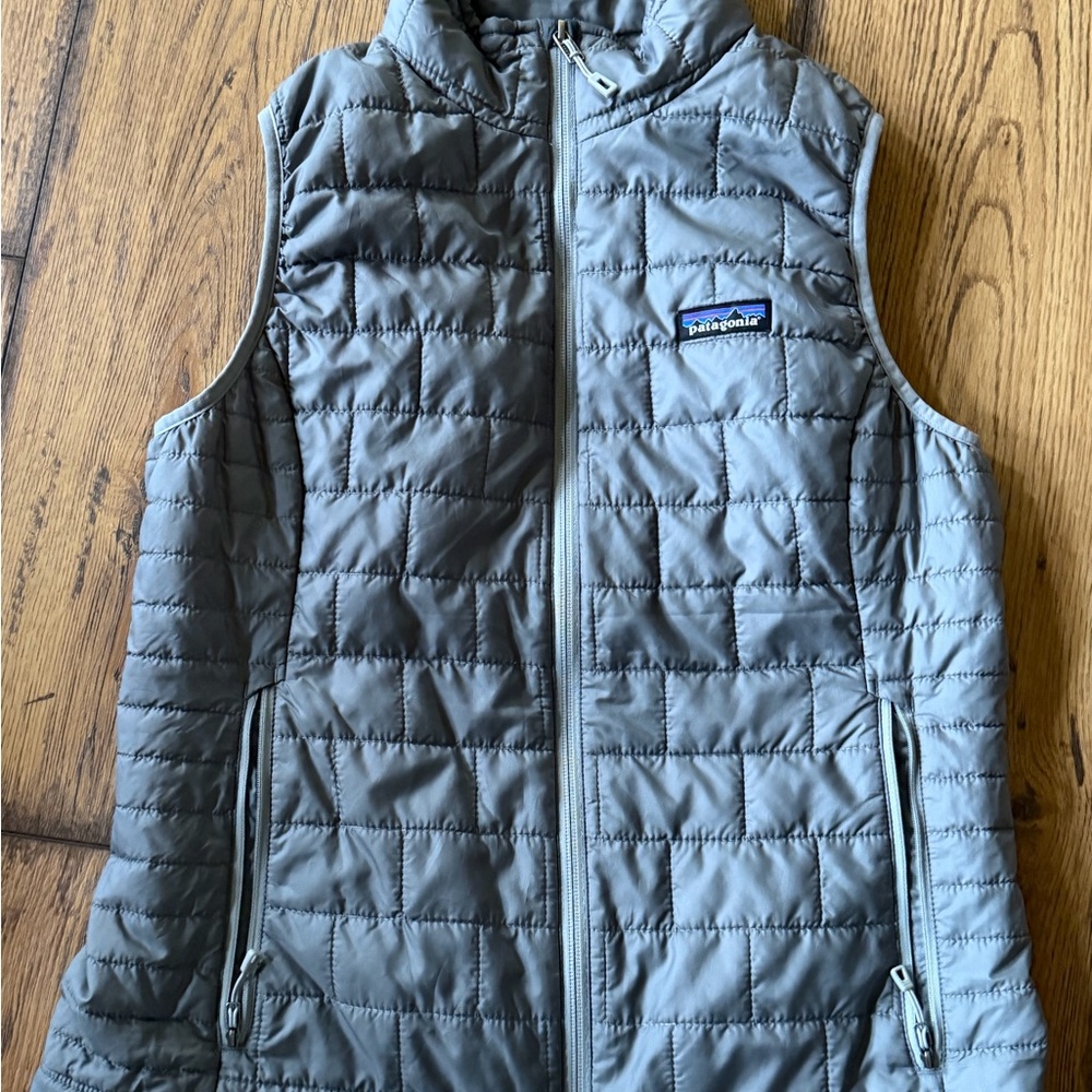 Patagonia Women's Gray Outerwear